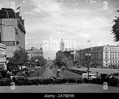 Blick auf der Pennsylvania Avenue in Richtung US Capitol, Washington, D.C. Ca. Mai 1934 Stockfoto