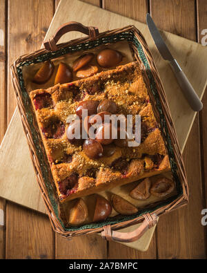 Polnische Pflaumenkuchen. Placek z Sliwkami. Polen Essen Stockfoto