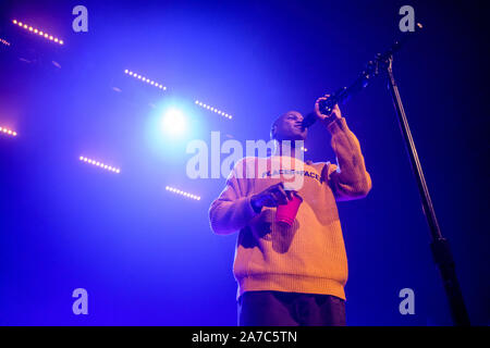 Kopenhagen, Dänemark. 31 Okt, 2019. Der kanadische Sänger, Songwriter und Musiker Daniel Caesar führt ein Live Konzert bei VEGA in Kopenhagen. (Foto: Gonzales Foto/Bo Kallberg/Alamy Live-Nachrichten) Stockfoto