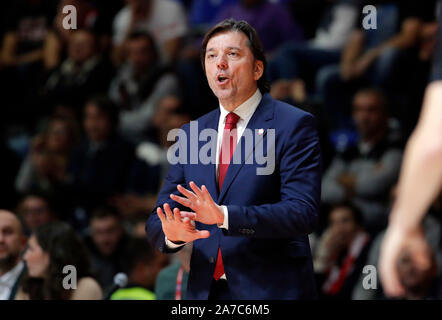 Belgrad, Serbien. 31 Okt, 2019. Von Crvena Zvezda Haupttrainer Andrija Gavrilovic Gesten während der regulären Saison Runde 6 Euroleague basketball Match zwischen Crvena Zvezda und Khimki in Belgrad, Serbien, Okt. 31, 2019. Credit: Predrag Milosavljevic/Xinhua/Alamy leben Nachrichten Stockfoto