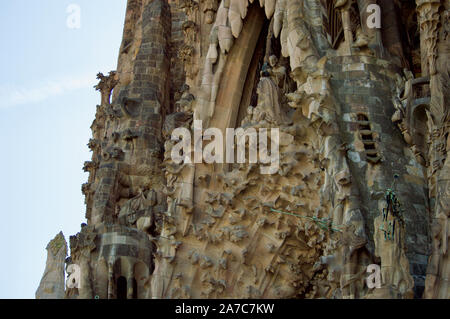 Die Charity Portal der Krippe Fassade von La Sagrada Familia in Barcelona, Spanien Stockfoto