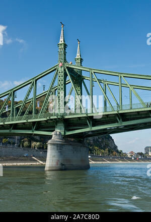 Liberty Szabadság híd (Freiheitsbrücke). Budapest Stockfoto