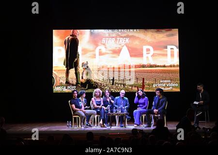 LUCCA, Italien. 01. NOVEMBER 2019. Patrick Stewart und den anderen Mitgliedern der Star Trek: Picard Serie von Amazon die Gäste der 53. Ausgabe von Lucca Comics & Games, wo die Amazon Prime TV-Serie der Öffentlichkeit vorgestellt wurde. Stefano Dalle Luche/Alamy Leben Nachrichten. Stockfoto