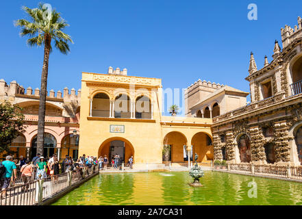 Das Quecksilber Brunnen im Jardín del Estanque einer der Gärten des Real Alcazar Palast Sevilla Spanien Sevilla Andalusien Spanien EU Europa Stockfoto