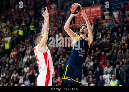 Belgrad, Serbien. 31 Okt, 2019. Alexey Shved von chimki Moskau Region eine schwierige Schießen für zwei Punkte versucht. Credit: Nikola Krstic/Alamy leben Nachrichten Stockfoto