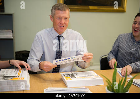 Edinburgh, 30. Oktober 2019. Im Bild: Willie Rennie MSP-Führer der schottischen Liberaldemokratischen Partei. Willie Rennie ist in der Zentrale der Partei heute Morgen für ein Foto op ihren Wahlkampf zu starten. Der britische Premierminister, Boris Johnson als snap Parlamentswahlen am 12. Dezember, und die schottische Liberalen Demokraten zusammen mit der britischen Liberaldemokraten suchen Brexit zu übernehmen und zu beenden. Credit: Colin Fisher/Alamy leben Nachrichten Stockfoto