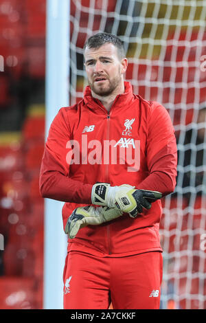 30. Oktober 2019, Liverpool, Liverpool, England; Carabao Schale, Liverpool V Arsenal: Adrian (13) von Liverpool warming up Credit: Mark Cosgrove/News Bilder Stockfoto