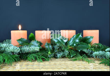 Warmen Kerzenschein für Advent und Weihnachten Stockfoto