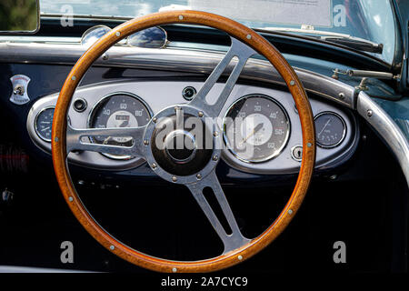 Das Lenkrad von einem Austin Healey 3000 classic car Stockfoto