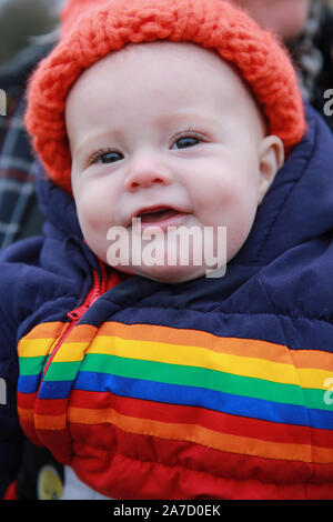 Baby Kleidung für kaltes, nasses Wetter, Großbritannien Stockfoto