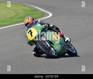 Duncan Fitchett, Jeremy McWilliams, Norton Manx 30 M, Barry Sheene Memorial Trophy, Goodwood Revival 2019, September 2019, Rundstrecke, Classic, Kom Stockfoto