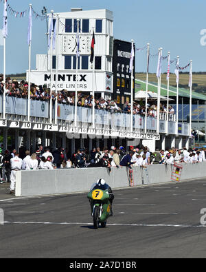 Duncan Fitchett, Jeremy McWilliams, Norton Manx 30 M, Barry Sheene Memorial Trophy, Goodwood Revival 2019, September 2019, Rundstrecke, Classic, Kom Stockfoto