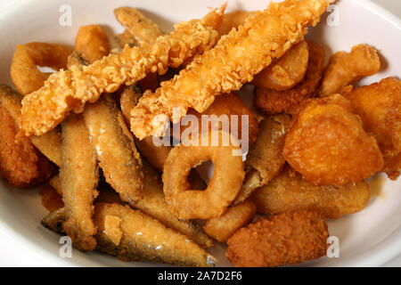 Allgemeine Ansichten von Harry's Fish and Chip Shop in Chichester, West Sussex, UK. Stockfoto