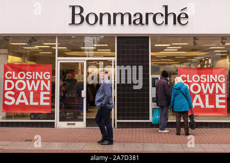 Southend On Sea, Großbritannien. 1 Nov, 2019. Bonmarche Store auf Southend High Street. Der Händler, der verkauft einen Fashion für Frauen über 50 und hat 318 Läden, in Schieflage gerieten nach einem anhaltend herausfordernden Handelsbedingungen und Cashflow Druck. Penelope Barritt/Alamy leben Nachrichten Stockfoto