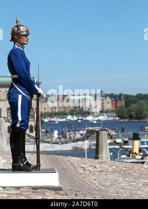 Die Royal Guards (Schwedisch: högvakten) ist der König der Schwedischen Kavallerie und Infanterie Schutz der Ehre der schwedischen Streitkräfte, die mit dem Schutz der Schwedischen Königlichen Familie beauftragt. Stockfoto