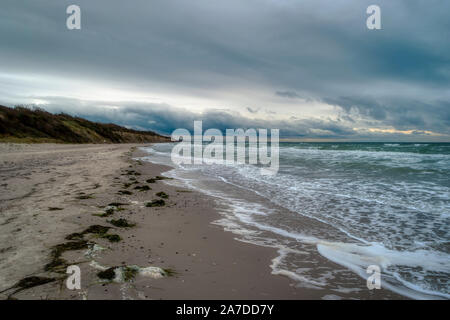 Ostsee Küste in der Nähe von Ahrenshoop in Deutschland Stockfoto