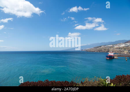 Insel Küste in der Nähe von Santa Cruz de Tenerife Blick von palmetum Botanischer Garten Stockfoto