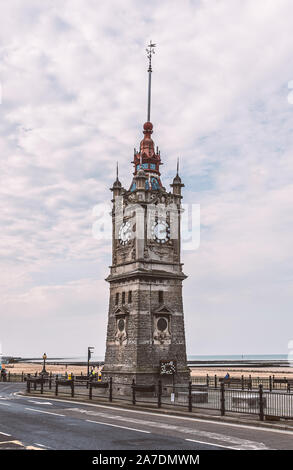 Jubiläum Glockenturm, der gebaut wurde von Queen Victoria Golden Jubilee 1887 zu gedenken, die am Meer in Margate. Stockfoto