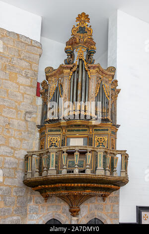 Aveiro, Portugal - 17. Juli 2019: Orgel in der Kathedrale von Aveiro, auch bekannt als die Kirche St. Dominikus ist eine römisch-katholische Kathedrale Stockfoto