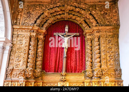 Aveiro, Portugal - 17. Juli 2019: Innenansicht der Kathedrale von Aveiro, auch bekannt als die Kirche St. Dominikus ist eine römisch-katholische Kathedrale in Aveiro Stockfoto