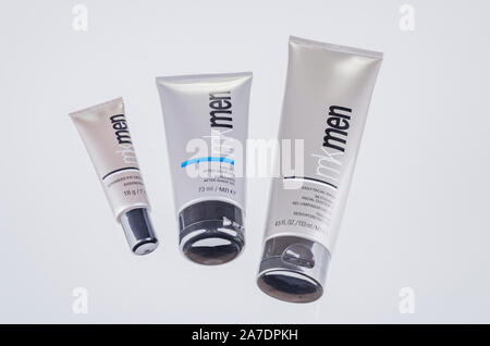 Mary Kay für Männer Kosmetik auf weißem Hintergrund. Mary Kay ist in Addison, Texas, Dallas. Das Unternehmen wurde von Mary Kay Ash gegründet Stockfoto