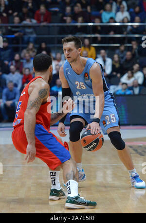 St. Petersburg, Russland. 1 Nov, 2019. Russland, St. Petersburg, 1. November 2019. Zenit Spieler Mateusz Ponitka in der Euroleague Basketball Spiel zwischen den Zenit Teams (St. Petersburg, Russland) und CSKA Credit: Andrey Pronin/ZUMA Draht/Alamy leben Nachrichten Stockfoto