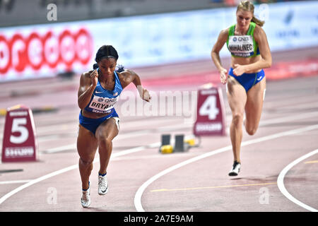 Dezerea Bryant (USA), Maja Mihalinec (Slowenien). 200 m Halbfinale. IAAF Leichtathletik WM, Doha 2019 Stockfoto