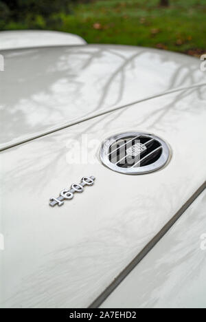 Auch, Gers, Frankreich, 10. Januar 2008. Weiß MGA 1600 von 1960, die zu einem französischen Bauern. Stockfoto