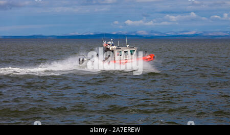 U.S. Coast Guard, manövrieren Übungen in den arktischen Gewässern von Kotzebue Sound, Alaska Stockfoto