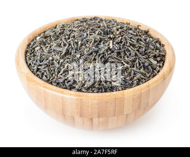 Grüner Tee in Houten auf weißem Hintergrund mit Freistellungspfad isoliert Stockfoto