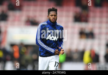 Vitalität Stadium, Bournemouth, Dorset, Großbritannien. 2 Nov, 2019. Fußball der englischen Premier League, Bournemouth Athletic gegen Manchester United; Fred von Manchester United erwärmt - Streng redaktionelle Verwendung. Keine Verwendung mit nicht autorisierten Audio-, Video-, Daten-, Spielpläne, Verein/liga Logos oder "live" Dienstleistungen. On-line-in-Match mit 120 Bildern beschränkt, kein Video-Emulation. Keine Verwendung in Wetten, Spiele oder einzelne Verein/Liga/player Publikationen Quelle: Aktion plus Sport/Alamy leben Nachrichten Stockfoto