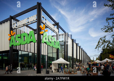 Northwich, Chesire Markt Stadt modern Barons Quay Shopping Centre mit großen ASDA Superstore Stockfoto