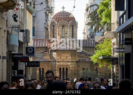 Athen, die Hauptstadt Griechenlands die Kirche Panagia Kapnikarea Griechisch-orthodoxe Kirche und eine der ältesten Kirchen in Athen Stockfoto