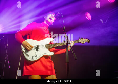 Manchester, Großbritannien. 01.November 2019. Honeyblood am Manchester Academy 3 auf der im normalen Anblick UK Tour, Manchester 2019-11-01 durchführen Stockfoto