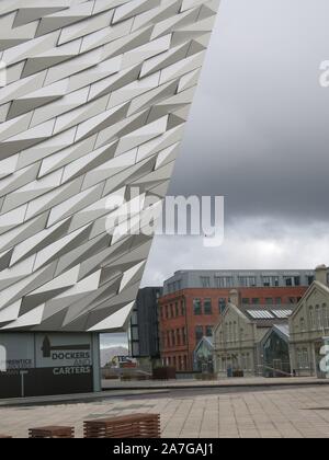 Das Titanic Museum ist ein Wahrzeichen Gebäude, Anker alle waterfront Regeneration der Titanic Viertel im Zentrum von Belfast. Stockfoto