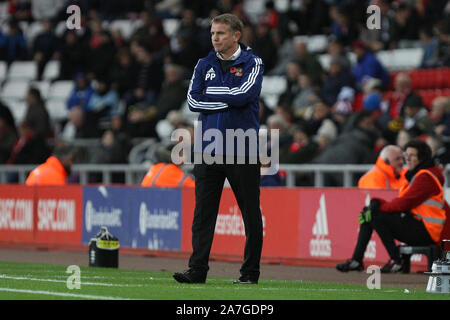 Sunderland, Großbritannien. 02 Nov 2019. Sunderland Manager Phil Parkinson während der Sky Bet Liga 1 Übereinstimmung zwischen Sunderland und Southend United im Stadion des Lichts, Sunderland am Samstag, den 2. November 2019. (Credit: Steven Hadlow | MI Nachrichten) das Fotografieren dürfen nur für Zeitung und/oder Zeitschrift redaktionelle Zwecke verwendet werden, eine Lizenz für die gewerbliche Nutzung erforderlich Stockfoto