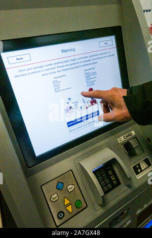 Automatisierte Postal Center Kiosk, USPS, USA Stockfoto