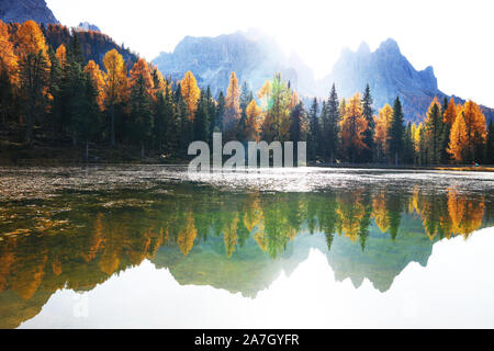 Sonnenuntergang alpine Landschaft über Antorno See in Cadini di Misurina, Dolomiten, Italien, Europa Stockfoto