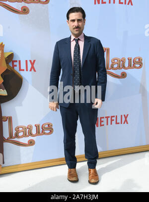 November 2, 2019, Westwood, Kalifornien, USA: 02 November 2019 - Westwood, Kalifornien - Jason Schwartzman. Von Netflix ''Klaus'' Los Angeles Premiere im Regency Dorf statt. Photo Credit: Birdie Thompson/AdMedia (Credit Bild: © Birdie Thompson/AdMedia über ZUMA Draht) Stockfoto