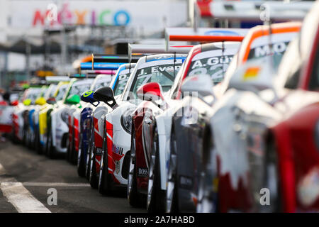 Mexiko City, Mexiko. 25 Okt, 2019. Motorsport: Porsche Mobil 1 Supercup, Mexiko 2019, Boxengasse | Verwendung der weltweiten Kredit: dpa/Alamy leben Nachrichten Stockfoto