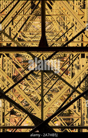 Deception Pass Bridge, Detail der Metallstruktur, Täuschung, Whidbey Island, Washington Stockfoto