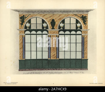 Shopfront von Monsieur Dufau der Apotheke, 34 rue du Mont-blanc, Paris, 1805. Papierkörbe Lithographie von Hector-Martin Lefuel's 'Boutiquen Parisiennes du Premier Empire," (Pariser Geschäfte des Ersten Empire), Paris, Albert Morance, 1925. Die Lithographien wurden von Aquarellen von dem französischen Architekten Hector-Martin Lefuel (1810-1880), berühmt für seine Arbeit an der Fertigstellung des Louvre und Fontainebleau. Stockfoto