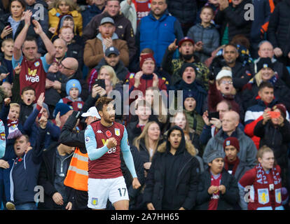 Birmingham. 3. November, 2019. Aston Villa Trezeguet feiert zählte ein Ziel während der Englischen Premier League Match zwischen Aston Villa und Birmingham, Liverpool in Großbritannien an November 2, 2019. Für die redaktionelle Verwendung. Nicht FÜR DEN VERKAUF FÜR MARKETING ODER WERBEKAMPAGNEN. Keine VERWENDUNG MIT NICHT AUTORISIERTEN Audio-, Video-, Daten-, SPIELPLÄNE, Verein/LIGA LOGOS ODER "LIVE" Dienstleistungen. IN-MATCH VERWENDUNG BESCHRÄNKT AUF 45 Bilder, kein Video EMULATION ONLINE. Keine VERWENDUNG IN Wetten, Spiele oder einzelne Verein/Liga/PLAYER PUBLIKATIONEN. Quelle: Xinhua/Alamy leben Nachrichten Stockfoto