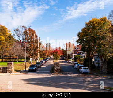 Riverview Riverview Park Avenue ab auf der Nordseite an einem sonnigen Herbsttag, Pittsburgh, Pennsylvania, USA Stockfoto