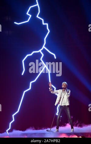 Dortmund, Deutschland. 02 Nov, 2019. Der Sänger Matthias Reim ist auf der Bühne der ARD-Sendung chlagerbooom 2019" in der Westfalenhalle. Quelle: Henning Kaiser/dpa/Alamy leben Nachrichten Stockfoto