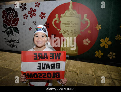 Tokio, Japan. 2 Nov, 2019. Rio Asai von Japan posiert für ein Foto an der International Stadium Yokohama in der Präfektur Kanagawa, Japan nach dem Rugby World Cup 2019 Finale zwischen England und Südafrika, in der Südafrika's 32 - 12 am 2. November 2019 gewonnen. Foto: Ramiro Agustin Vargas Tabares Credit: Ramiro Agustin Vargas Tabares/ZUMA Draht/Alamy leben Nachrichten Stockfoto