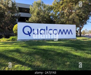 New York, USA. 3. November, 2019. Datei Foto von Qualcomm zeigt Logo Zeichen auf Qualcomm campus Gebäude in San Diego, Kalifornien, USA. Quelle: Xinhua/Alamy leben Nachrichten Stockfoto