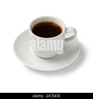 Tasse frischen Kaffee schwarz auf weißem Hintergrund Stockfoto