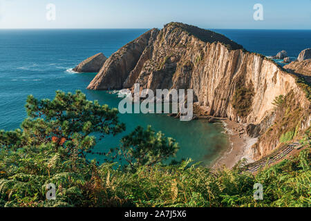 Wunderschöne Playa del Silencio oder Silencio Strand in Asturien, Spanien, Europa. Atlantik Küste Landschaft Stockfoto