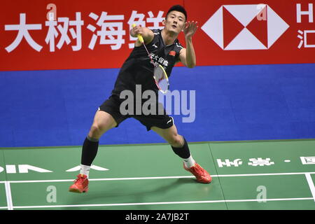 Chinesische professionelle Badminton Spieler Chen Lange konkurriert gegen Malaysische professionelle Badminton Spieler Schutze Zii Jia an der ersten Runde von VICTOR Kinn Stockfoto